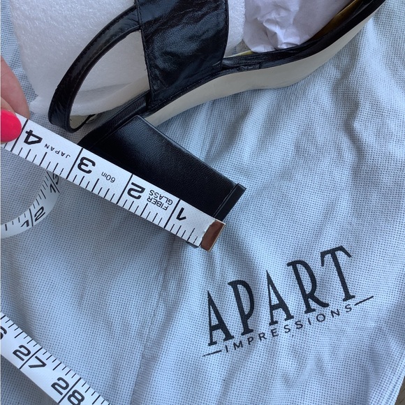 Stylish chunky heel sandals 🌹🌹 - Picture 10 of 14